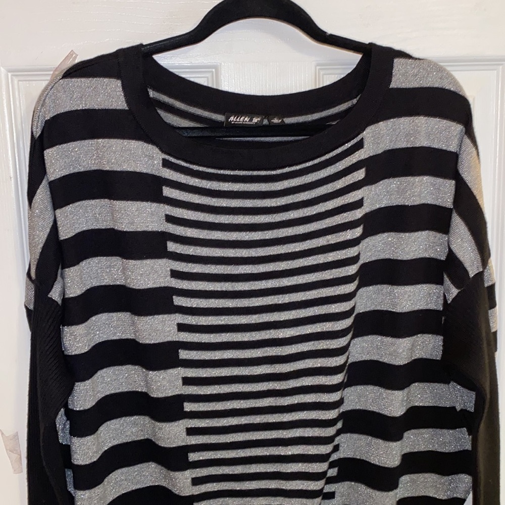 Allen B. Sweater SZ L NWOT . Black & Silver stripes.